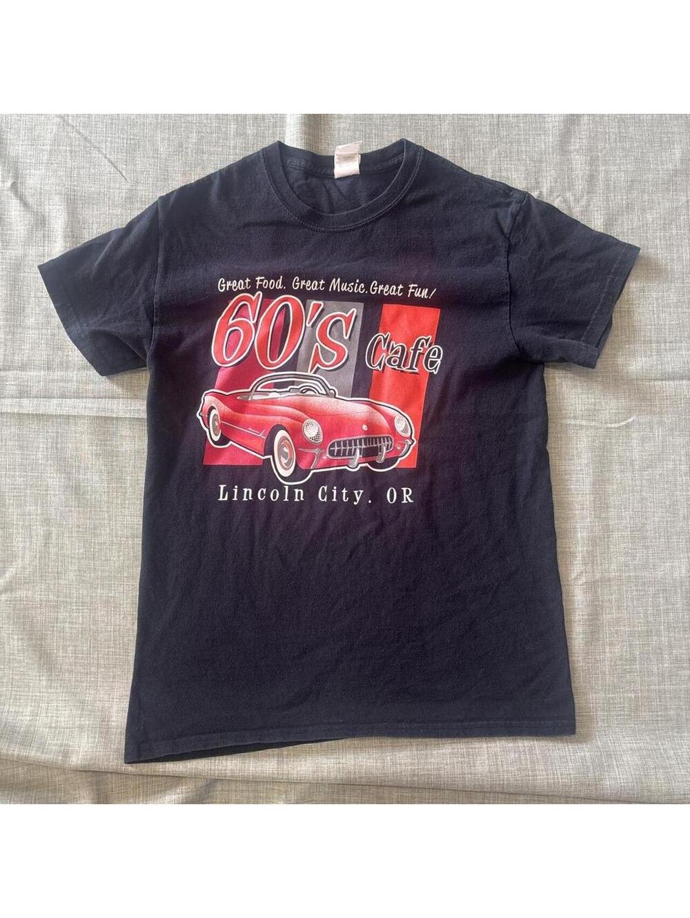 Gildan Men's Black and Navy Tshirt